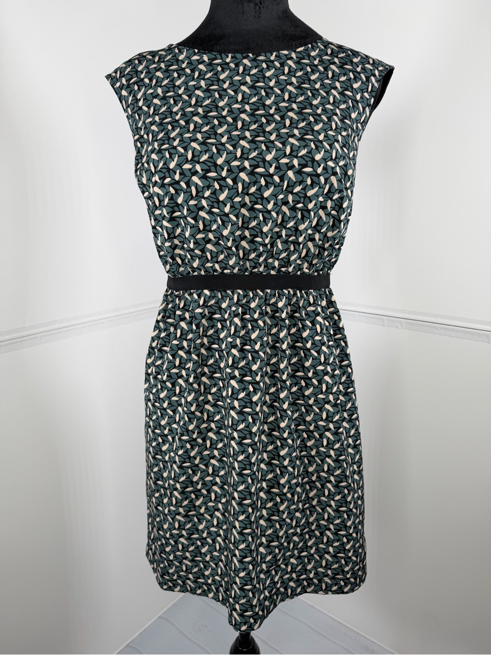 LOFT Petite Leaf Print Sleeveless Sheath Dress Elastic Waist Size XS Petite
